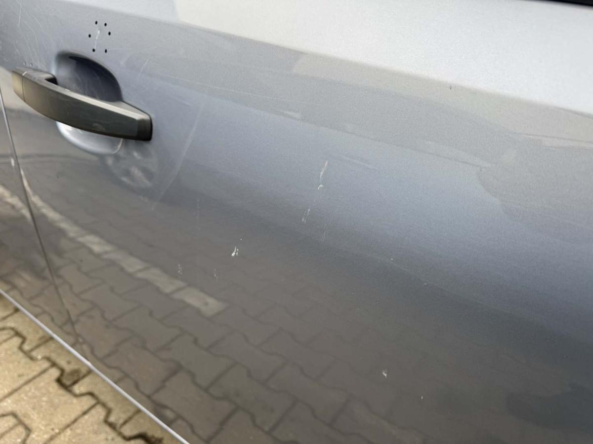 Opel Astra H original T&uuml;r vorn rechts Z163 Lichtsilber 5-T&uuml;rer Rohbau Bj.2009